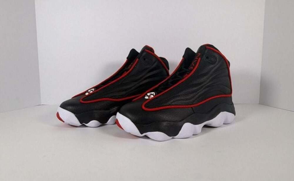 Jordan Pro Strong Black/University Red-White Basketball Shoes Size 5Y / 6.5 Wome
